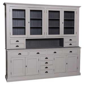 Landelijk, klassiek, extravagant hoge buffetkast met genoeg lades en planken achter 4 lange glazen deuren. Gemaakt van massief hout in de kleur grijs en antraciet. De buffetkast kan op verschillende manieren geverfd worden in verschillende kleuren en kan op maat gemaakt worden. Villa Laura