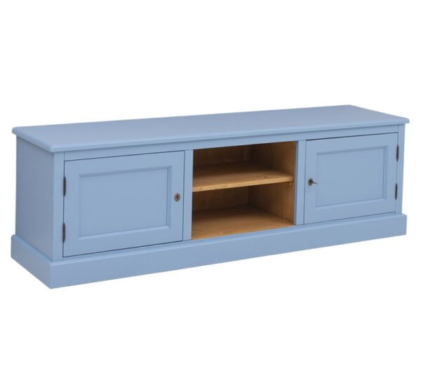 Landelijk tv meubel met 2 kastjes en 2 open vakken. Gemaakt van massief hout eiken in de kleur blauw. Het tv meubel kan op verschillende manieren geverfd worden in verschillende kleuren en kan op maat gemaakt worden. Villa Laura