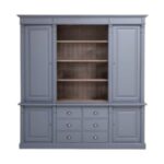 Landelijk klassieke bibliotheekkast, boekenkast, vitrinekast met lades en deuren. de planken in de kast zijn verstelbaar. Gemaakt van massief hout eiken in de kleur blauwgrijs, blauw. Het kan op maat gemaakt worden. Villa Laura