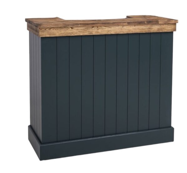 Moderne bar met 4 vakken en 2 kleine lades voor genoeg opbergruimte. Gemaakt van massief hout in geheel de kleur donker petrol, antraciet en het bovenblad in de kleur eiken bruin. De bar kan op verschillende manieren geverfd worden in verschillende kleuren en kan op maat gemaakt worden. Villa Laura