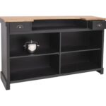 Moderne bar, balie, toonbank met latjes. het heeft 4 grote vakken en 2 kleine lades voor genoeg opbergruimte. Gemaakt van massief hout in geheel de kleur zwart en het bovenblad in de kleur eiken bruin. De bar kan op verschillende manieren geverfd worden in verschillende kleuren en kan op maat gemaakt worden. Villa Laura