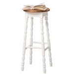 Landelijke houten barkruk rond met vier sierlijke poten met voetondersteuning. Gemaakt van massief eiken hout in de kleur wit en donker eiken bruin. Het meubel kan op verschillende manieren geverfd worden in verschillende kleuren en kan op maat gemaakt worden. Villa Laura