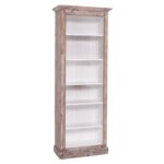 Landelijke boekenkast met zes verstelbare open vakken. Gemaakt van massief eiken hout in de kleur rustiek white wash met witte binnenkant. Het meubel kan op verschillende manieren geverfd worden in verschillende kleuren en kan op maat gemaakt worden. Villa Laura