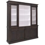 landelijk klassieke bibliotheekkast met lades en deuren. de planken in de kast zijn verstelbaar. Gemaakt van massief hout eiken in de kleur warm bruin hout en binnenkant wit. Het kan op maat gemaakt worden. Villa Laura