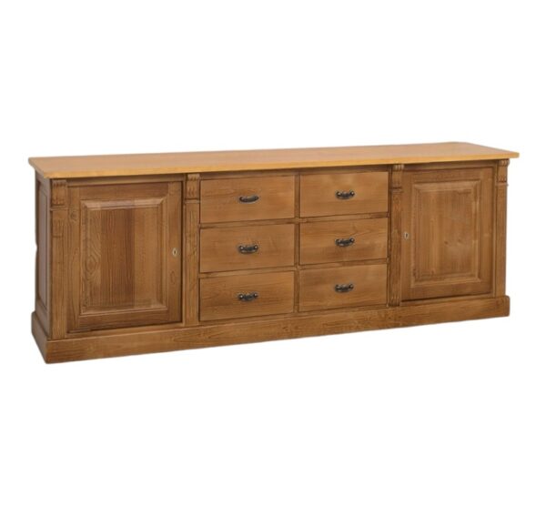 Landelijk klassiek dressoir met lades en deuren. Het dressoir heeft aan beide kanten een deur en in het midden zes lades, drie onder elkaar met een hangend greepje. Gemaakt van massief eiken hout in de kleur warm hout . Het meubel kan op verschillende manieren geverfd worden in verschillende kleuren en kan op maat gemaakt worden. Villa Laura