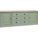 Landelijk klassiek dressoir met lades en deuren. Het dressoir heeft aan beide kanten een deur en in het midden zes lades, drie onder elkaar met een komgreep. Gemaakt van massief eiken hout in de kleur mint en licht naturel eiken. Het meubel kan op verschillende manieren geverfd worden in verschillende kleuren en kan op maat gemaakt worden. Villa Laura