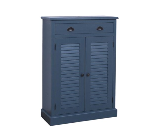 Landelijk louvre shutter opbergkastje met 2 deuren en een lade. Gemaakt van massief eiken hout in de kleur donker blauw. Het meubel kan op verschillende manieren geverfd worden in verschillende kleuren en kan op maat gemaakt worden. Villa Laura