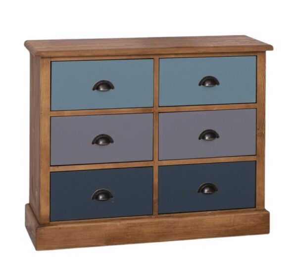 Ladekast met 6 lades voor genoeg opbergruimte met komgrepen in het goud. Gemaakt van massief hout in de kleur verschillende kleuren blauw. De kast kan op verschillende manieren geverfd worden in verschillende kleuren en kan op maat gemaakt worden. Villa Laura