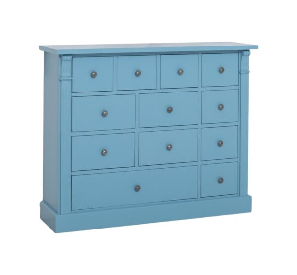 Landelijke hoge ladekast met twaalf lades in verschillende formaten. Gemaakt van massief eiken hout in de kleur blauw. Het meubel kan op verschillende manieren geverfd worden in verschillende kleuren en kan op maat gemaakt worden. Villa Laura