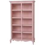 Landelijke vakkenkast met tien vakken op pootjes. Gemaakt van massief eiken hout in de kleur licht roze. Het meubel kan op verschillende manieren geverfd worden in verschillende kleuren en kan op maat gemaakt worden. Villa Laura