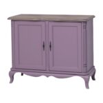 landelijke, klassieke brocante dressoir met Queen Ann poten en sierlijke lijsten. Gemaakt van massief hout in de kleur paars. Villa Laura