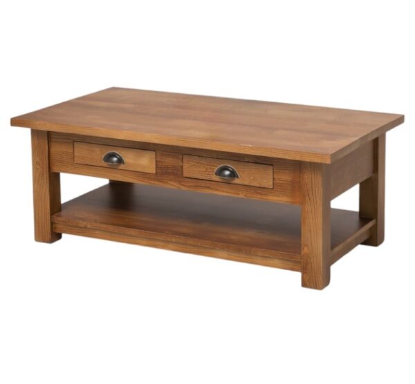 Landelijke, klassieke, extravagante houten salontafel met onderblad en twee lades met een komgreep. Gemaakt van massief hout eiken in de kleur warm eiken blad. De salontafel kan op verschillende manieren geverfd worden in verschillende kleuren en kan op maat gemaakt worden. Villa Laura