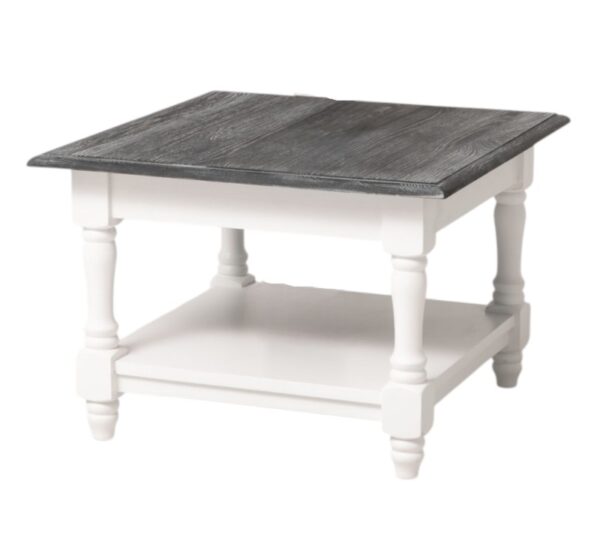 Klein landelijke salontafel met onderblad met klassieke poten. Gemaakt van massief hout in de kleur wit, zwart. De salontafel kan op verschillende manieren geverfd worden in verschillende kleuren en kan op maat gemaakt worden. Villa Laura
