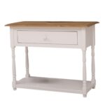 Landelijke side table met lade en onderblad. Gemaakt van massief eiken hout in de kleur wit met bruin blad. Het meubel kan op verschillende manieren geverfd worden in verschillende kleuren en kan op maat gemaakt worden. Villa Laura
