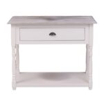 Landelijke side table met lade en onderblad. Gemaakt van massief eiken hout in de kleur wit met whitewash blad. Het meubel kan op verschillende manieren geverfd worden in verschillende kleuren en kan op maat gemaakt worden. Villa Laura