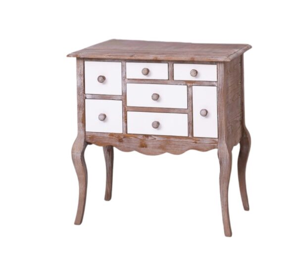 klassiek landelijk romantische houten ladekast/halmeubel. Het kastje heeft een Queen Ann poot en romantische bronzen knopjes. het heeft 7 lades in verschillende maten. Gemaakt van massief hout eiken. het ladekastje is gebroken wit / ral 9010 en laadjes vergrijsd eiken van kleur. Het kan op maat gemaakt worden. Villa Laura