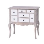 klassiek landelijk romantische houten ladekast/halmeubel. Het kastje heeft een Queen Ann poot en romantische bronzen knopjes. het heeft 7 lades in verschillende maten. Gemaakt van massief hout eiken. het ladekastje is gebroken wit en vergrijsd hout. Het kan op maat gemaakt worden. Villa Laura