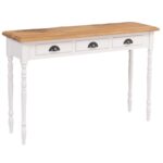 Landelijke sidetable met 3 lades en sierlijke bolpoten. Gemaakt van massief hout in de kleur wit, naturel, roomwit. De sidetable kan op verschillende manieren geverfd worden in verschillende kleuren en kan op maat gemaakt worden. Villa Laura