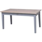 Moderne rechthoekige tafel die op maat gemaakt kan worden. De kleur van het onderstel is grijs en de tafelblad naturel whitewash licht eiken hout. Villa Laura
