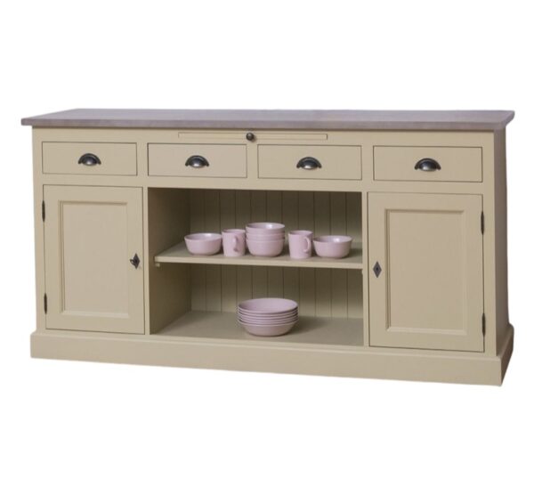 landelijk klassiek dressoir met 3 deuren en lades voor veel opbergruimte. Gemaakt van massief hout eiken in de kleur zand, beige, taupe. Het kan op maat gemaakt worden. Villa Laura