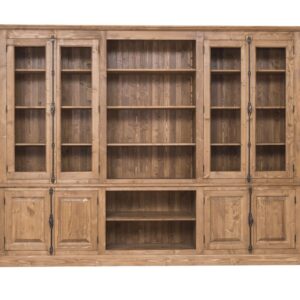 Klassiek landelijke buffetkast/boekenkast/bibliotheekkast met deuren, open vakken en een trap voor opbergruimte. De kast heeft aan beide kanten onder 2 kleine deurtjes en boven 2 lange deuren met glas. In het midden zitten open vakken met planken en een trap. Gemaakt van massief eiken hout in de kleur naturel warm bruin. Het meubel kan op verschillende manieren geverfd worden in verschillende kleuren en kan op maat gemaakt worden. Villa Laura