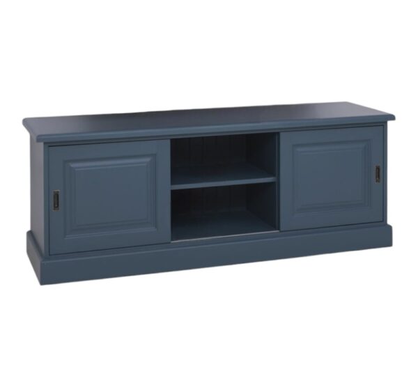 Landelijk tv meubel met 2 schuifdeuren en open vakken. Gemaakt van massief hout eiken in de kleur donker blauw. Het tv meubel kan op verschillende manieren geverfd worden in verschillende kleuren en kan op maat gemaakt worden. Villa Laura
