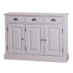 Landelijke, klassieke, extravagante dressoir met 3 kastjes en 3 lades voor opbergruimte. Gemaakt van massief hout eiken in de kleur gebroken licht grijs. De kast kan op verschillende manieren geverfd worden in verschillende kleuren en kan op maat gemaakt worden. Villa Laura