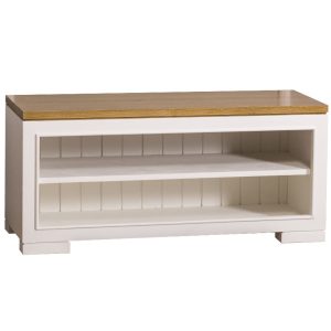 Modern schoenenbankje/zitbankje met twee open lange vakken. Gemaakt van massief eiken hout in de kleur wit met naturel. Het meubel kan op verschillende manieren geverfd worden in verschillende kleuren en kan op maat gemaakt worden. Villa Laura