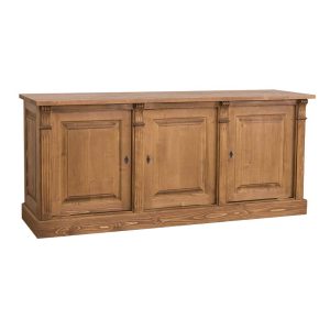 Landelijk dressoir met drie deurtjes voor opbergruimte. Gemaakt van massief eiken hout in de kleur naturel. Het meubel kan op verschillende manieren geverfd worden in verschillende kleuren en kan op maat gemaakt worden. Villa Laura