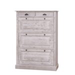 Landelijke schoenenkast met drie kleppen, vakken en twee kleine lades. Het meubel kan op verschillende manieren geverfd worden in verschillende kleuren en kan op maat gemaakt worden. Gemaakt van massief eiken hout in de kleur rustiek beachwood, whitewash, ibizastijl. Villa Laura