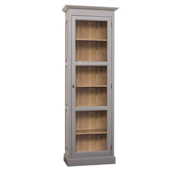 Landelijke vitrinekast met deur met glas. Gemaakt van massief eiken hout in de kleur grijs en binnenkant bruin hout. Het meubel kan op verschillende manieren geverfd worden in verschillende kleuren en kan op maat gemaakt worden. Villa Laura