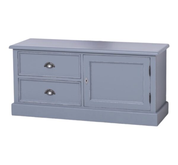 Landelijk tv meubel met twee lades en een deurtje. Gemaakt van massief eiken hout in de kleur blauw. Het meubel kan op verschillende manieren geverfd worden in verschillende kleuren en kan op maat gemaakt worden. Villa Laura