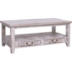 Landelijke, klassieke, extravagante salontafel met 2 lades in een onderblad en een glazen blad. Op de lades zit een komgreep. Gemaakt van massief eiken hout in de kleur rustiek whitewash, ibiza stijl. De salontafel kan op verschillende manieren geverfd worden in verschillende kleuren en kan op maat gemaakt worden. Villa Laura