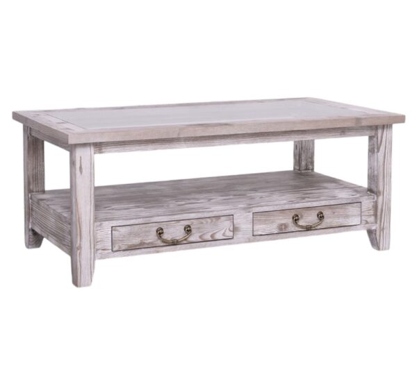 Landelijke, klassieke, extravagante salontafel met 2 lades in een onderblad en een glazen blad. Op de lades zit een komgreep. Gemaakt van massief eiken hout in de kleur rustiek whitewash, ibiza stijl. De salontafel kan op verschillende manieren geverfd worden in verschillende kleuren en kan op maat gemaakt worden. Villa Laura