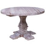 Landelijke koloniale ronde tafel met groot onderstel met eiken houten blad die op maat gemaakt kan worden. de poot is een kolompoot van een kasteeltafel. Het tafelblad is in de kleur beachwood, ibiza, rustiek white wash. Villa Laura