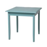 Landelijke vierkante eettafel 80x80 cm met vier poten. Gemaakt van massief eiken hout in de kleur blauw. Het meubel kan op verschillende manieren geverfd worden in verschillende kleuren en kan op maat gemaakt worden. Villa Laura