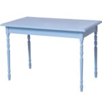 Landelijke klassieke rechthoekige eettafel met een smal blad met gedraaide poten. De eettafel kan op maat gemaakt worden. De kleur is blauw. De tafel is geschikt voor horeca. verkrijgbaar bij Villa Laura