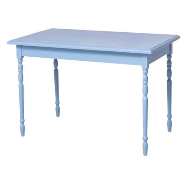 Landelijke klassieke rechthoekige eettafel met een smal blad met gedraaide poten. De eettafel kan op maat gemaakt worden. De kleur is blauw. De tafel is geschikt voor horeca. verkrijgbaar bij Villa Laura