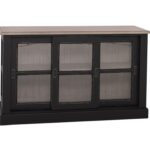 landelijk klassiek vitrine dressoir glazen schuifdeuren voor veel opbergruimte. Gemaakt van massief hout in de kleur zwart en licht eiken blad. Het kan op maat gemaakt worden. Villa Laura