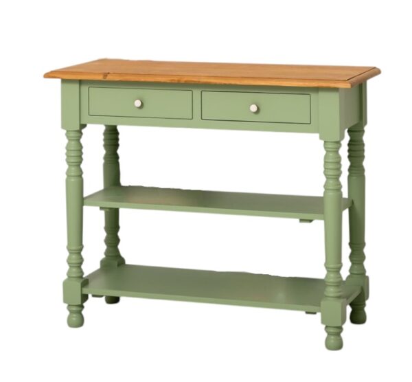 Landelijke smalle sidetable/winkeldisplay met 2 kleine lades en 2 planken voor opbergruimte. De sidetable heeft mooie lange klassieke poten en de lades gaan open door middel van een handgreep met bloemen erop. De onderkant van de kast heeft de kleur olijfgroen en het boven blad heeft de kleur eiken bruin. De kast is gemaakt van massief eiken hout. De kast kan op verschillende manieren geverfd worden in verschillende kleuren en kan op maat gemaakt worden. Villa Laura