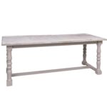 Koloniale rechthoekige eettafel met ondersteuning van de poten. Het tafelblad is in de kleur rustiek koffie white wash en het onderstel heeft de kleur grijs, taupe, zand. De tafel kan op verschillende manieren geverfd worden in verschillende kleuren en kan op maat gemaakt worden. Villa Laura
