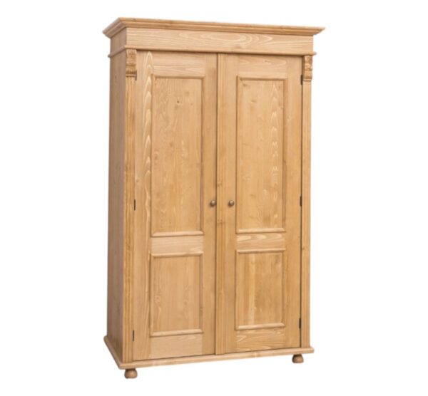 landelijk klassiek 2-deurs kledingkast/opbergkast. de kledingkast heeft een roede met daarboven een legplank. Gemaakt van massief hout eiken in de kleur naturel warm eiken. de kledingkast is 110 cm breed of het kan op maat gemaakt worden. Villa Laura