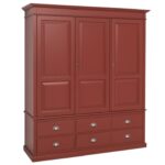 een groot landelijk klassiek 3-deurs kledingkast/opbergkast met lades. de indeling is een gedeelte hang en legplanken die verstelbaar zijn. Gemaakt van massief hout eiken in de kleur bordeaux rood. Het kan op maat gemaakt worden. Villa Laura