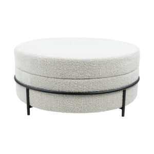 DUKE van Kick Collection past in ieder interieur, deze unieke ronde poef is bekleed met een luxe gemêleerde bouclé stof. En in combinatie met het zwarte stalen frame geeft hij jouw interieur de uitstraling die je zoekt. Als extra zitplek of bijzettafel, Duke wordt de blikvanger van iedere ruimte! Villa Laura