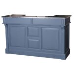 Modern landelijke eiken balie/toonbank met 2 lades, 1 kastje en 4 vakken voor opberg. De volledige kast is in de kleur blauw en een zinken bovenblad. Villa Laura