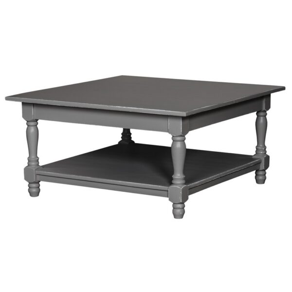 Landelijke, klassieke, extravagante vierkante salontafel met onderblad. Gemaakt van massief hout eiken in de kleur grijs met wit. De salontafel kan op verschillende manieren geverfd worden in verschillende kleuren en kan op maat gemaakt worden. Villa Laura