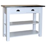 Landelijke side table met twee lades en twee planken. Gemaakt van massief eiken hout in de kleur wit met zinken blad. Het meubel kan op verschillende manieren geverfd worden in verschillende kleuren en kan op maat gemaakt worden. Villa Laura