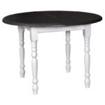 Landelijke ronde uitschuifbare tafel met klassieke poten die op maat gemaakt kan worden. Het blad van de tafel is in de kleur zwart en het onderstel in de kleur gebroken wit. Villa Laura