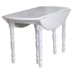 Landelijke ovale uitschuifbare tafel met zes klassieke poten die op maat gemaakt kan worden. De hele tafel is in de kleur gebroken wit. Villa Laura
