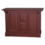 Landelijke bar/balie/toonbank met openmaken, deurtje en twee lades voor opbergruimte. Gemaakt van massief eiken hout in de kleur bordeaux rood. Het meubel kan op verschillende manieren geverfd worden in verschillende kleuren en kan op maat gemaakt worden. Villa Laura